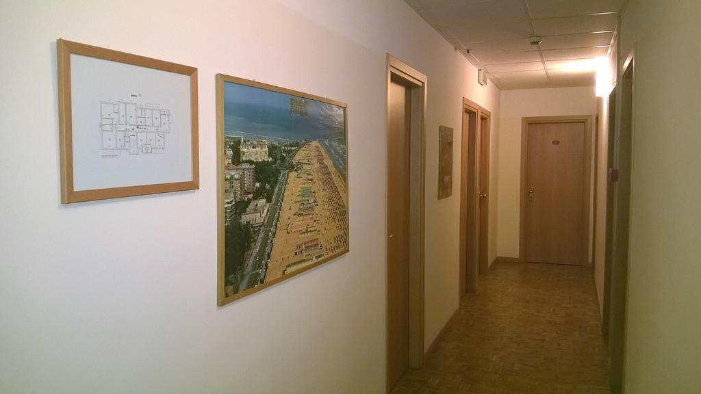 Hotel Capri Rimini Esterno foto