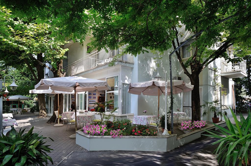 Hotel Capri Rimini Esterno foto