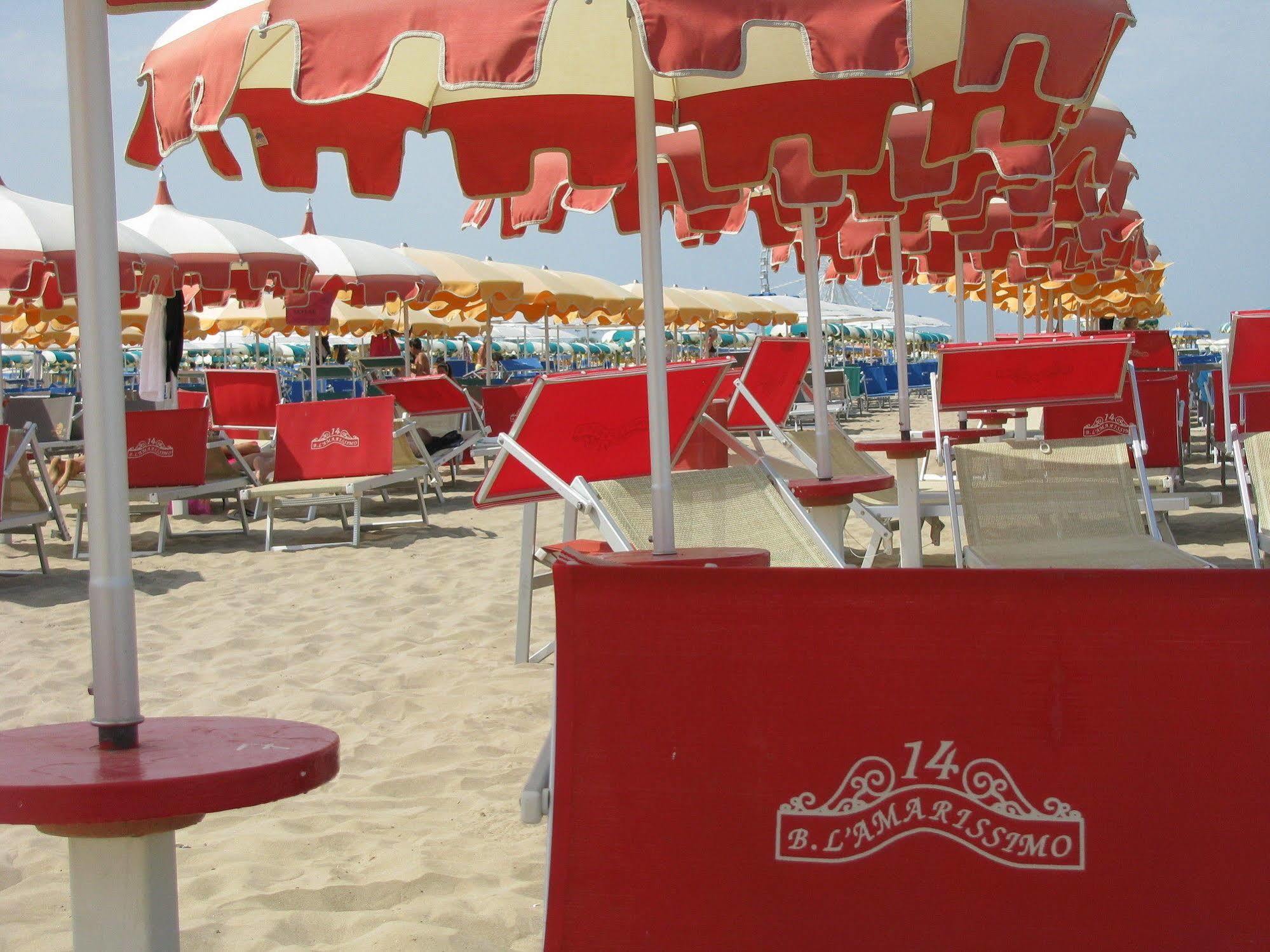 Hotel Capri Rimini Esterno foto